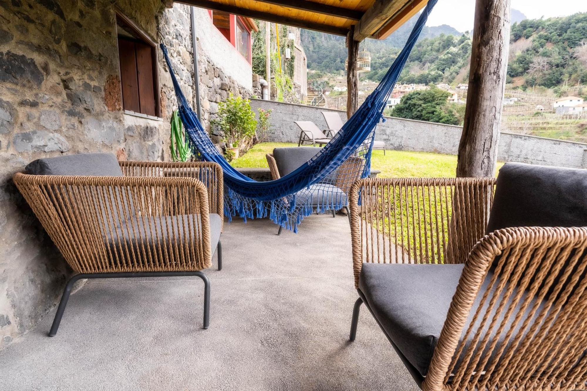 Villa Madeira Bird House - House In The Mountains With Garden São Vicente Exterior foto